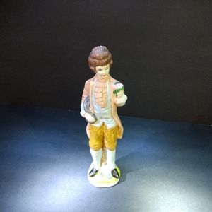 Figurine